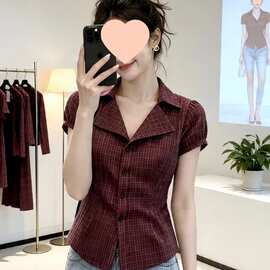 韩系气质小众气质设计感衬衣女复古酒红色格纹短袖收腰翻领衬衫女