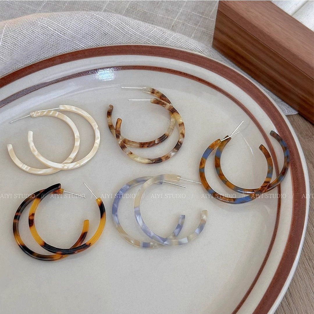 芸钰 крупные кольца-серьги для женщин 14k цвета tortoiseshell blue-gray white latte amber стиль 2024