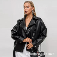 韓国版のゆるい皮の服の女性の春と秋冬の揚げ物の街のBF風は綿のpu皮のジャケットの機関車の服の港の風潮をプラスします。