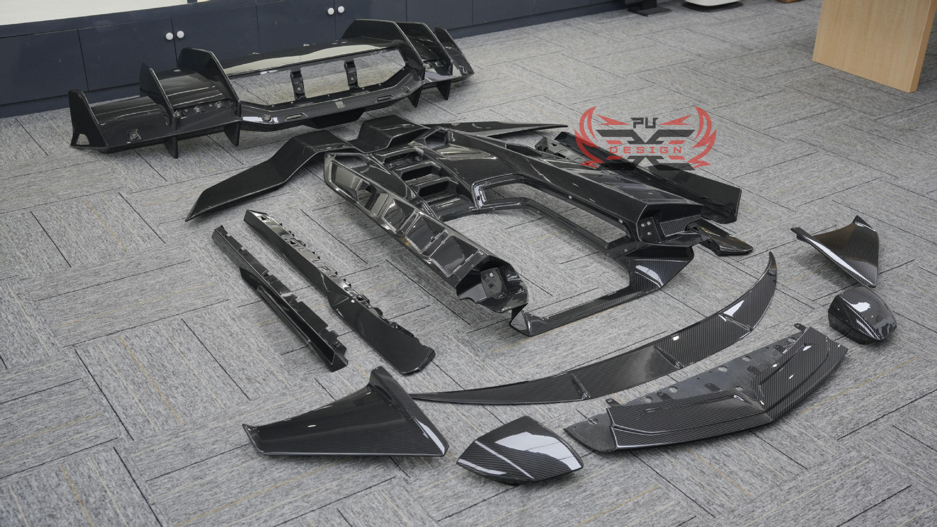 Suitable for Lamborghini's new Aventador Revuelto, modified with original OEM upgraded dry carbon fiber body kit