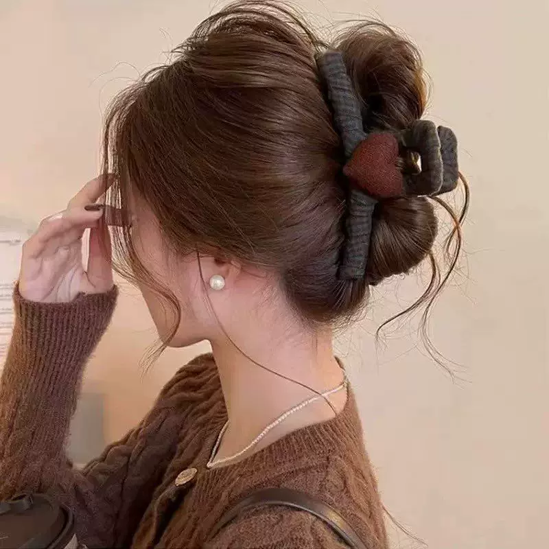 韩系格纹爱心抓夹女2025新款高级感发量多盘发鲨鱼夹气质复古发饰