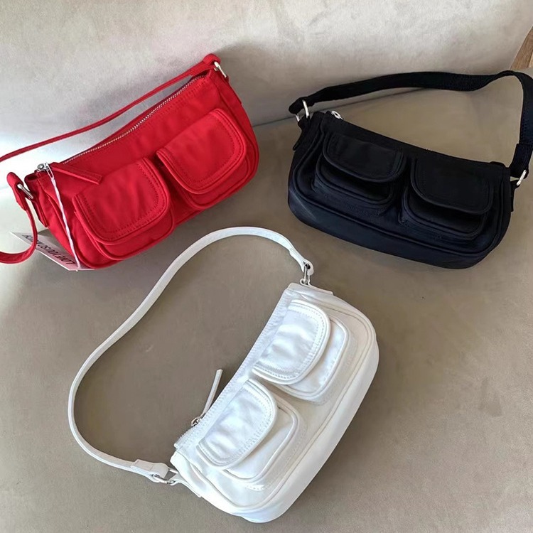 Korean niche personalized retro nylon multi-pocket commuting crossbody bag, new spicy girl versatile underarm bag
