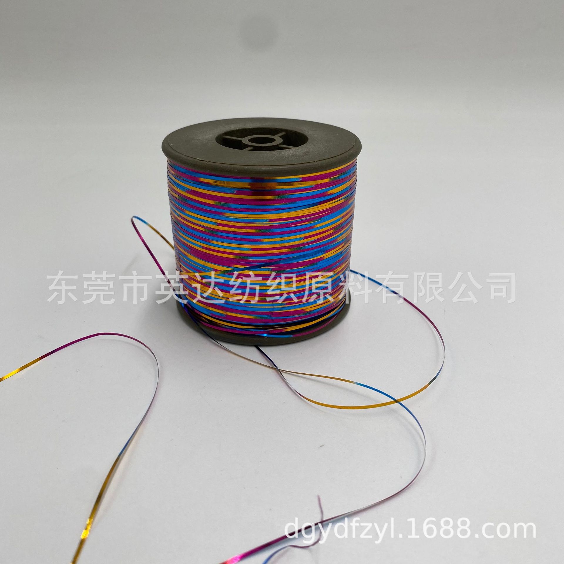 와이어 라인 동관 잉다 섬유 원사 플랫 실크 3 색 세그먼트 염색 실크 골드와 실버 실크 골드와 실버 플랫 실크 헤드셋 반제품