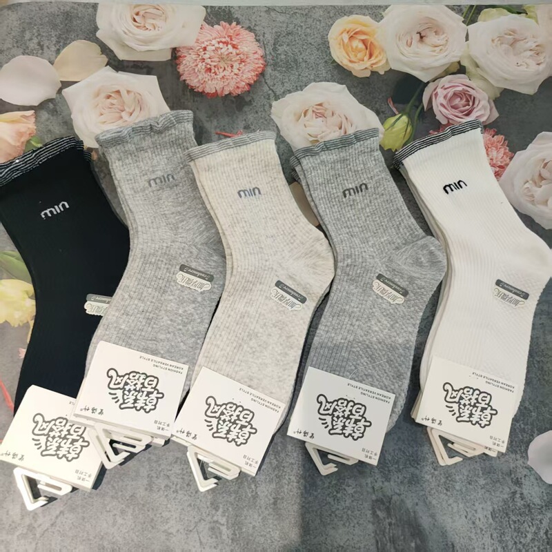 Wanghai Bamboo Autumn and Winter Socks All-in-One Seamless Pressure Pure Cotton Socks Korean Style Mid-Length Women's Fashion Socks Wanghai Bamboo Autumn and Winter Socks All-in-One Seamless Pressure Pure Cotton Socks Korean Style Mid-Length Women's Fashion Socks