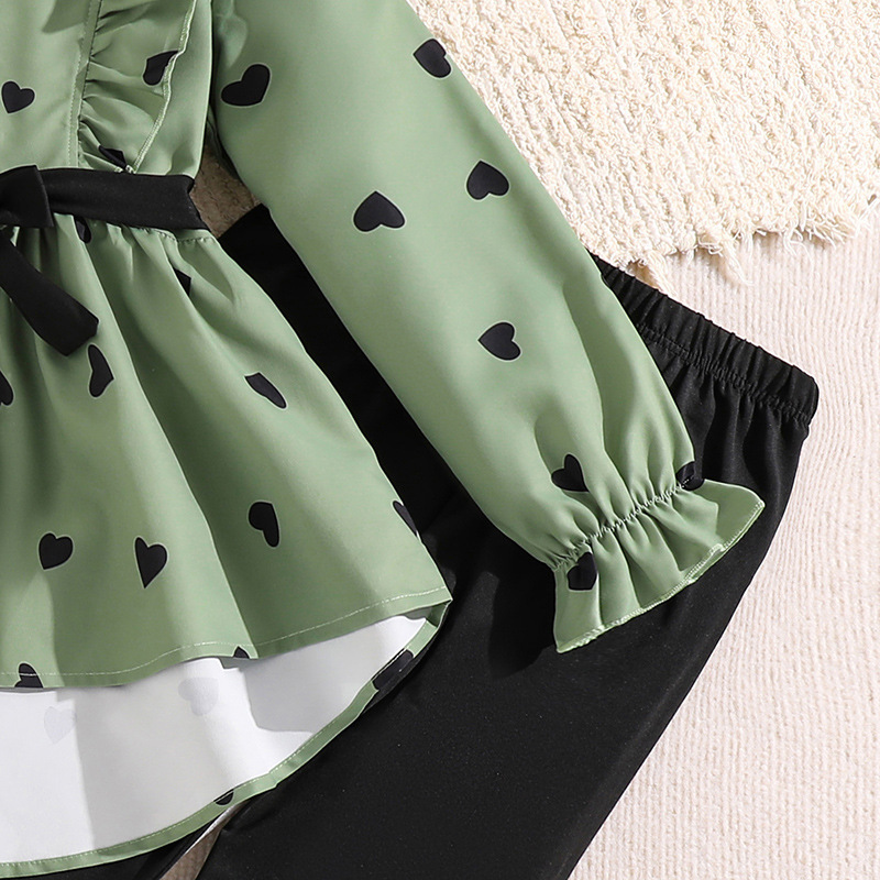 2024 Herbst neue Kollektion von Kinderbekleidung, modisches langes Hemdkleid mit Gürtel und Unterhosen-Set für Mädchen_voghion.com