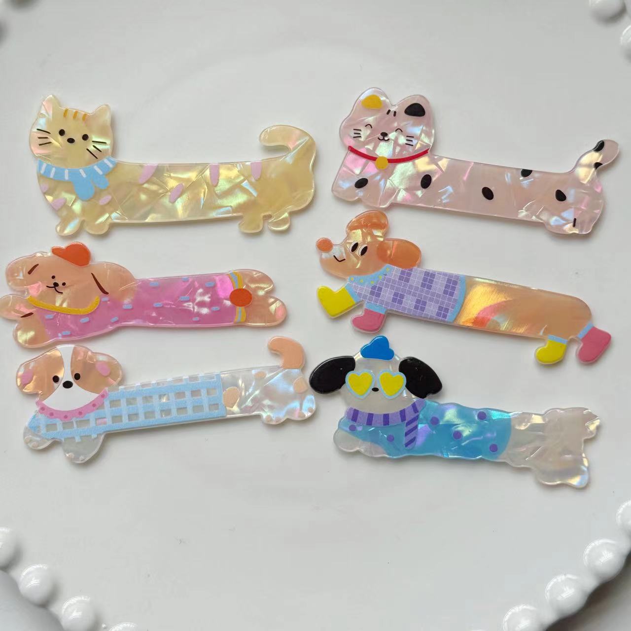 귀여운 레이저 다채로운 긴 강아지 고양이 아크릴 액세서리 DIY 수제 헤드웨어 신발 꽃 휴대 전화 케이스 액세서리