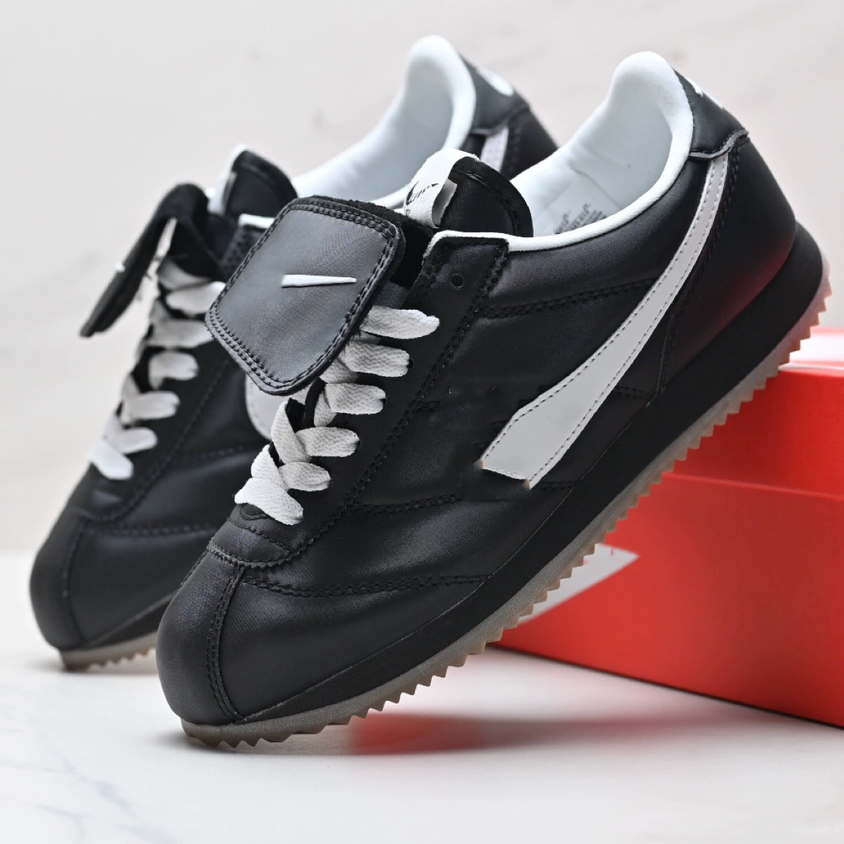 Putian Pure Original Cortez Forrest Gump Shoes Classic Lightweight Lifestyle Casual Shoes for Men and Women Brown Flip Comfortable Sneakers