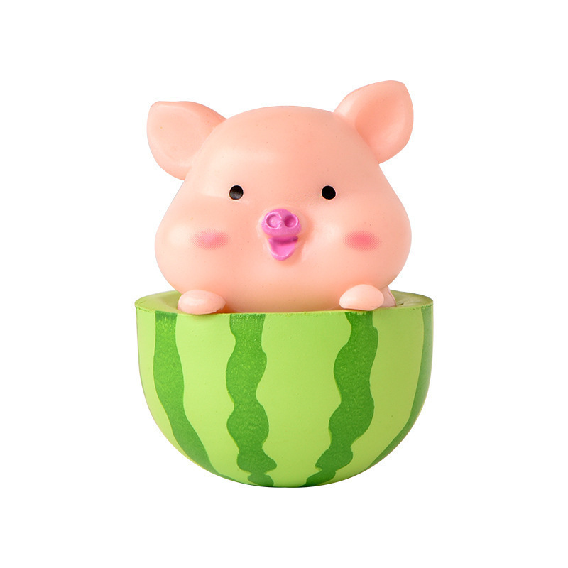 Bonito cerdo cerdo micro paisaje bonsai decoración de carne pequeña mochila sandía muñeca animal artesanía de PVC