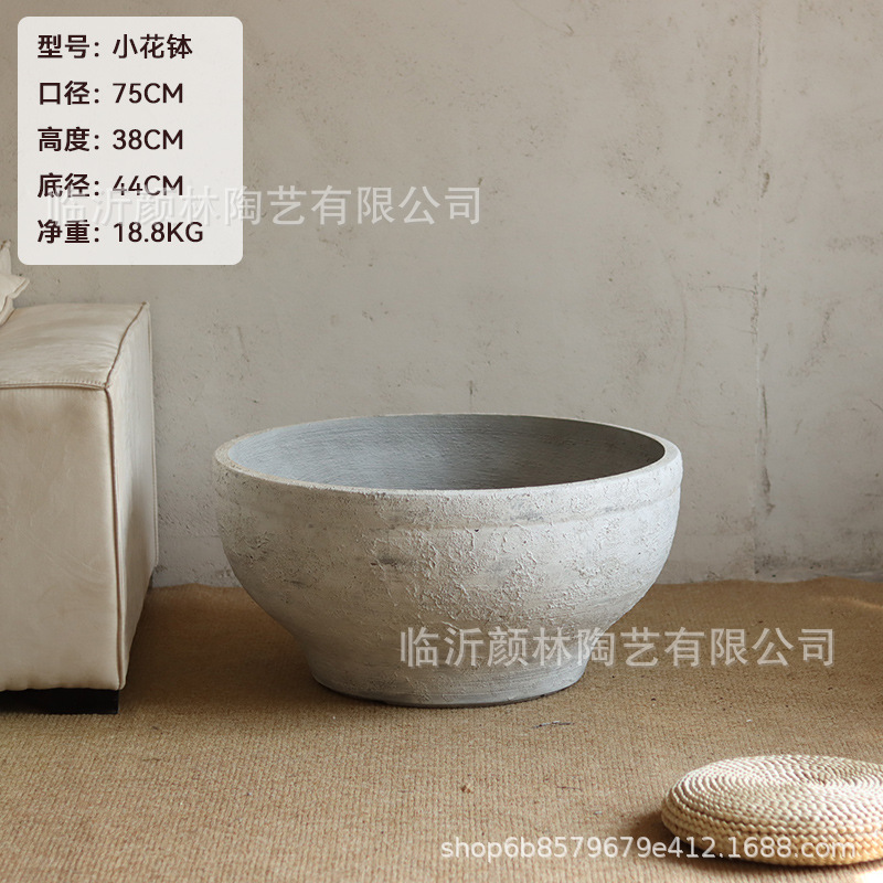 Maceta de trompeta blanca retro