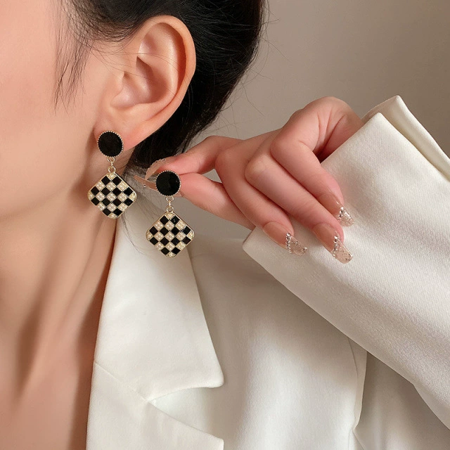Pearl Earrings, 925 Silver Sample, Light Luxury Style, Multiple Color Options