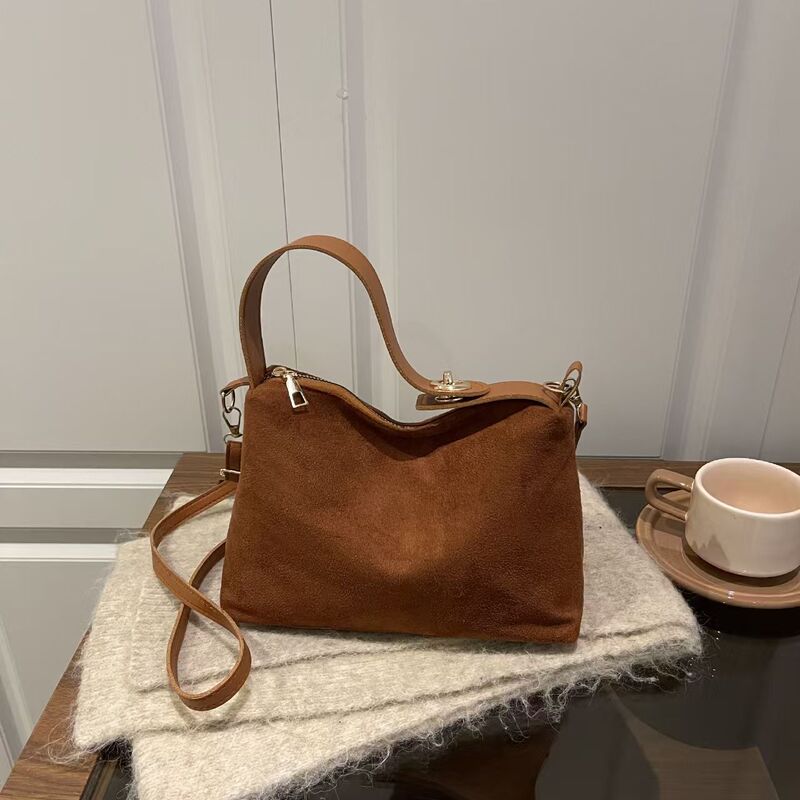 2026 Retro Matte Handbag Niche Underarm Bag Women's New Style Single Shoulder Tote Bag Versatile Suede Crossbody Bag