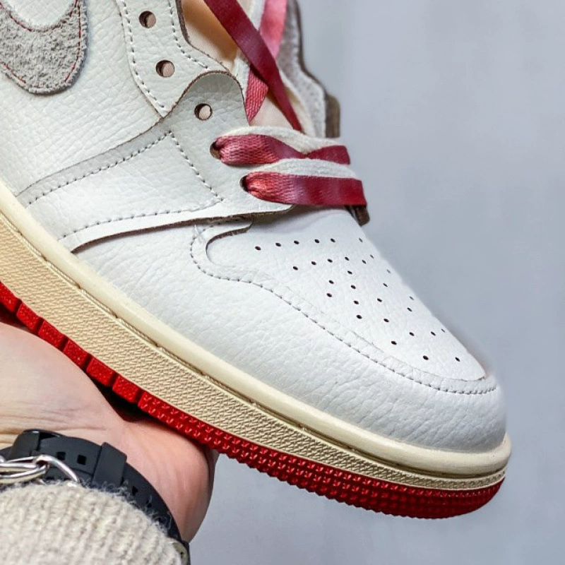 Прямые продажи от фабрики обуви Putian: новые баскетбольные кроссовки AJ1 HIGH OG, высокие, бежево-оранжевые, износостойкие, дышащие, в ретро-стиле.