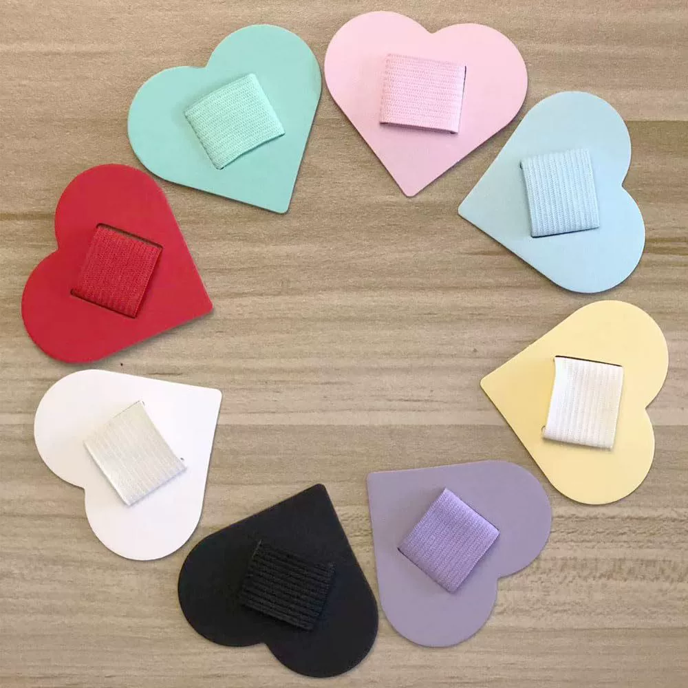 Кросс-бордерный держатель для ручек из искусственной кожи с сердечком, самоклеящийся, простой готовый аксессуар для ноутбука и планшета, клипса для ручек с эластичной вставкой.