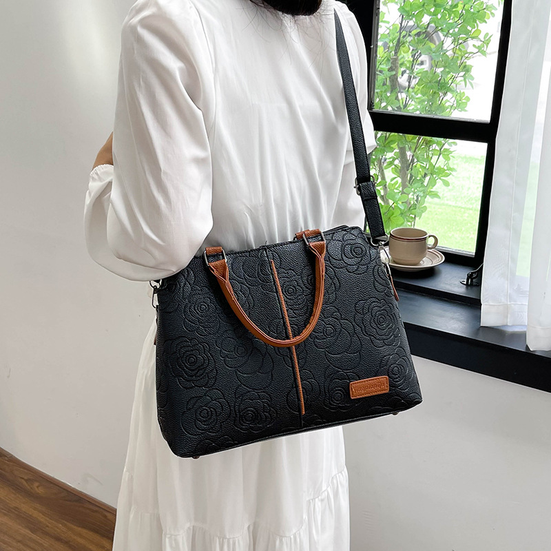2024 new cross-border handbag, a large-capacity single-shoulder cross-border bestseller with soft leather embossed single-shoulder for women undefined