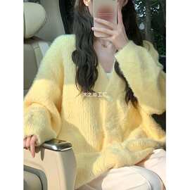 秋冬新款绒绒小鸡仔开衫奶黄色v领氛围感软糯宽松女慵懒风毛衣