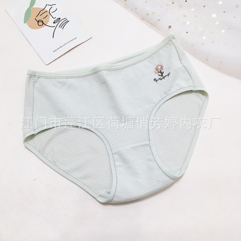 Linda caricatura, leche japonesa, linda chica, ropa interior, algodón, transpirable, cintura media, cadera, calzoncillos para estudiantes al por mayor