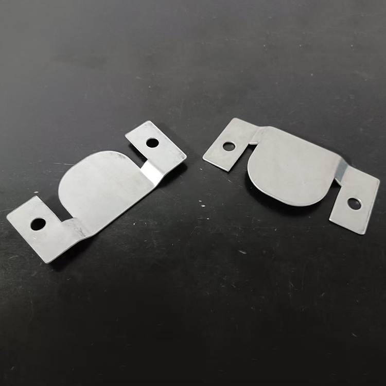 メーカーは家具ハードウェアスタンピング部品ソファペンダントソファインサートマウンテンインサートソファインサートコネクタを供給しています|undefined
