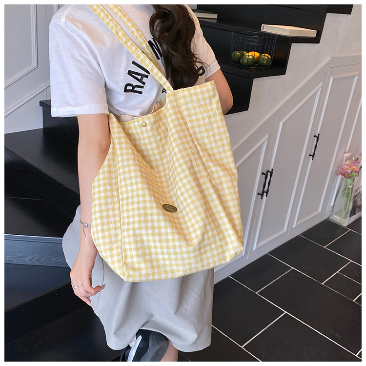 ins Korean-style laid-back single-shoulder bag, casual large-capacity black and white checkered tote bag, student commuting backpack for classes undefined