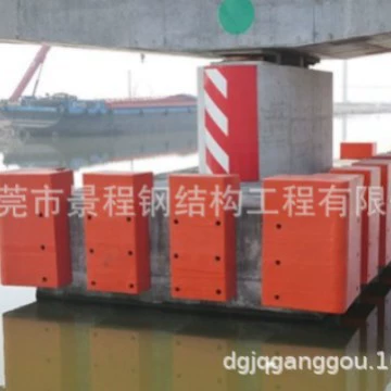Пирс Qingyuan, предотвращающий столкновение, фиксированный стальной плакированный композитный материал, средства для предотвращения столкновений, самоплавающий Пирс, прочная защита от столкновений