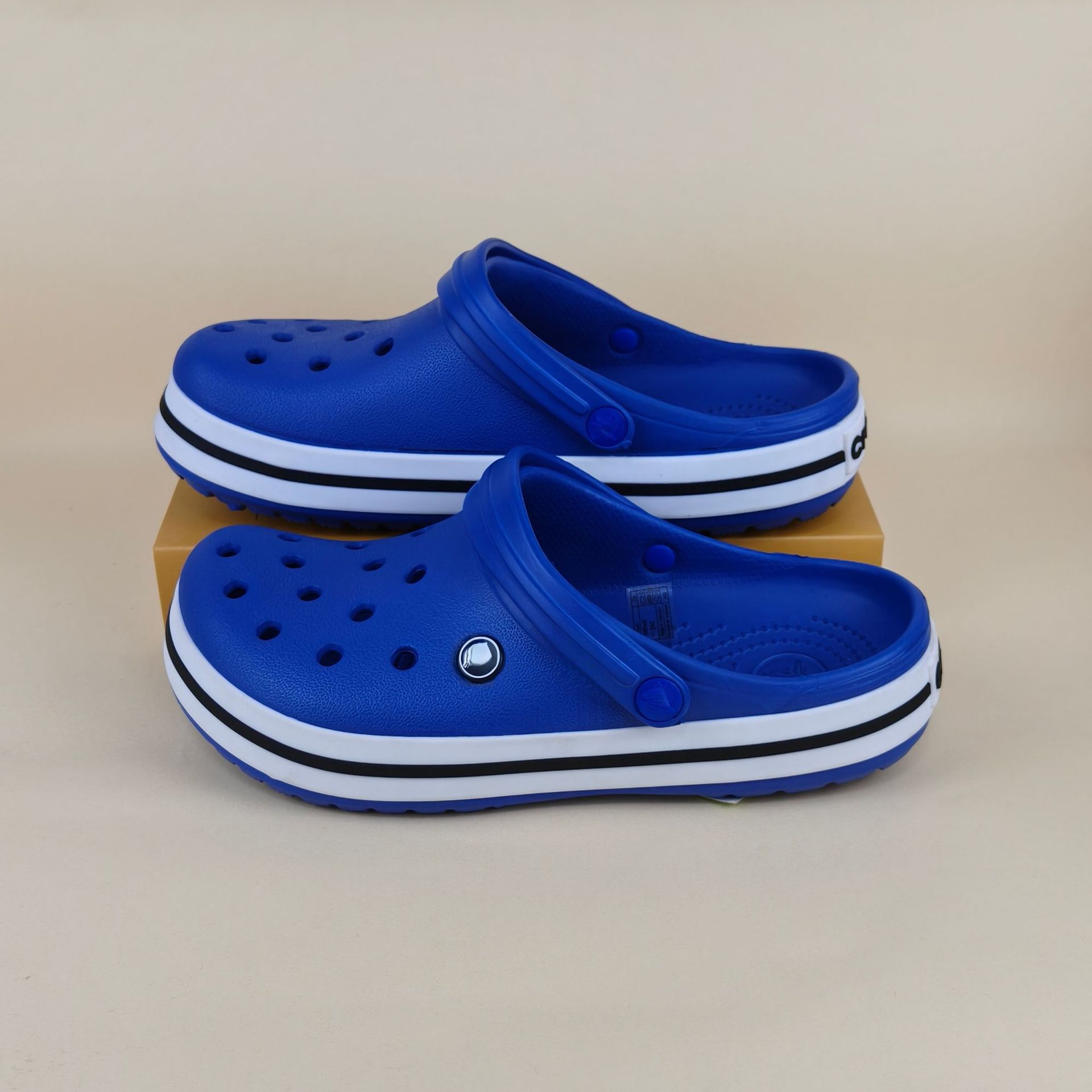 Cross Men's Shoes Women's Shoes Caroban Couple Beach Shoes Outdoor Sandals Non-Slip Clogs Toe Slippers 11016