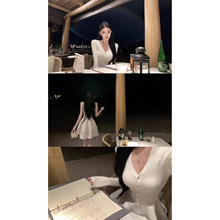 JAYKY YANG午茶小调收腰镂空U领针织裙女金扣V领针织开衫套装