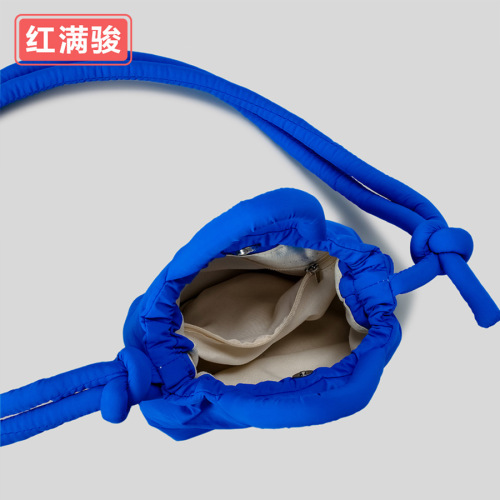春夏新款充棉尼龙单肩斜挎包女柔软轻便褶皱背包绑绳小号手提包
