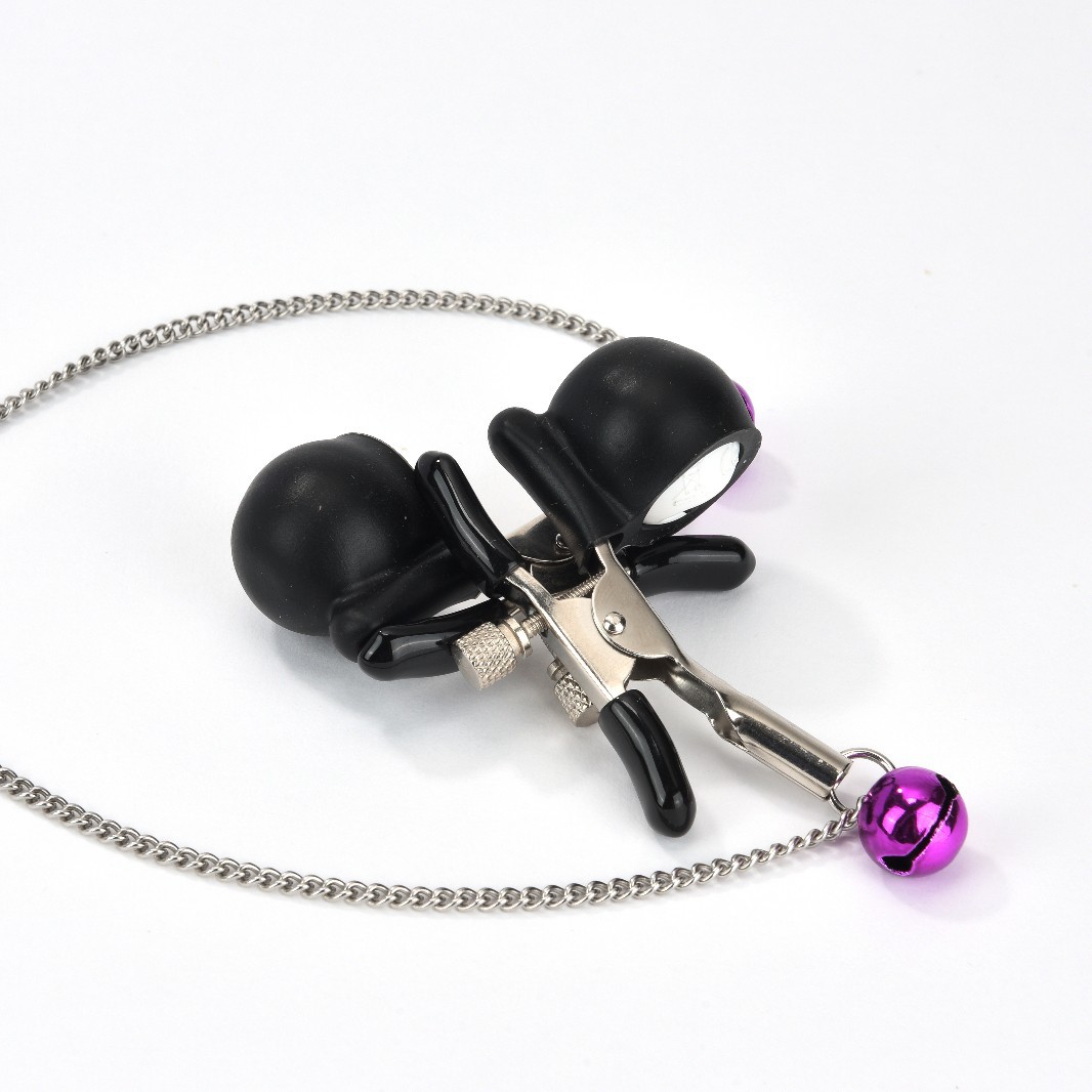 Vibrating Nipple Clamps with Bell Chain, Metal Teasing Pendant Pair — detail image 2