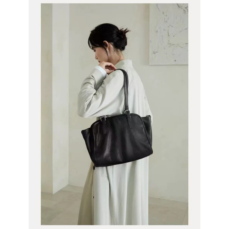 Vegetable-Tanned Cowhide Leather Bowling Bag Retro Large Capacity Commuter Laptop Bag Women's Shoulder Crossbody Bag - Thumbnail 3