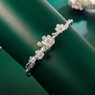 �pɫ�����C�һ�����~��yС����֦÷��������ˇ�͹���Ů�ѶY��