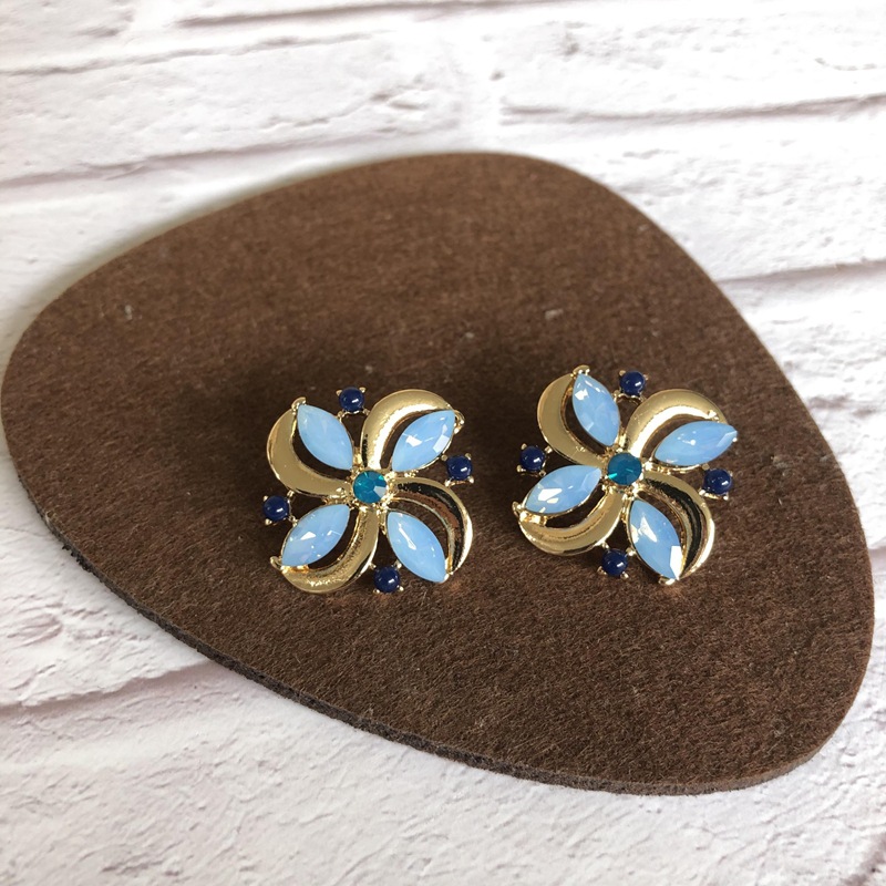 Vintage Blue Enamel Flower Drop Pendant Earrings Wholesale Nihaojewelry display picture 9