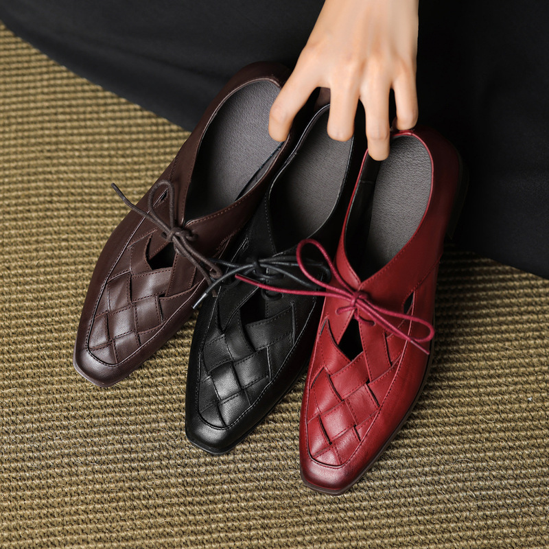 Designer Style! New Leather Woven Versatile Lace-Up Chunky Low-Heel Shoes with Hollow-Out Design in British Style Designer Style! New Leather Woven Versatile Lace-Up Chunky Low-Heel Shoes with Hollow-Out Design in British Style