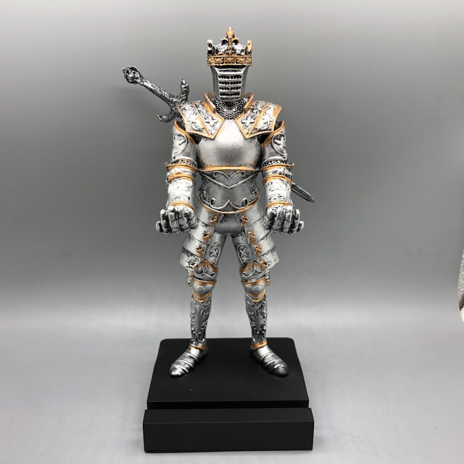 Ejecutivo Caballero Rey titular de la pluma titular del teléfono móvil titular de la pluma creativo juego mango soporte PENHOLDER adornos