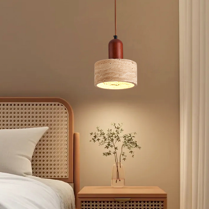 Huangtongshi Estilo japonés Wabi-Jifeng dormitorio junto a la cama candelabro estilo crema creativo B & B Retro restaurante medieval pequeño candelabro