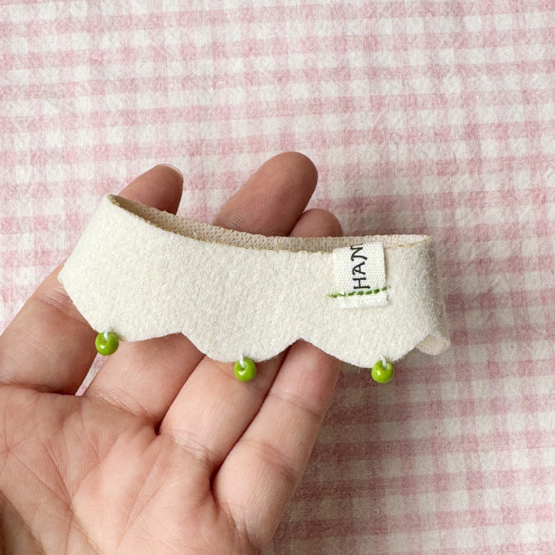 自虐的なクマの手作りベビー服 10 センチメートル人形かわいい花の襟ディズニー着替え装飾服卸売|undefined