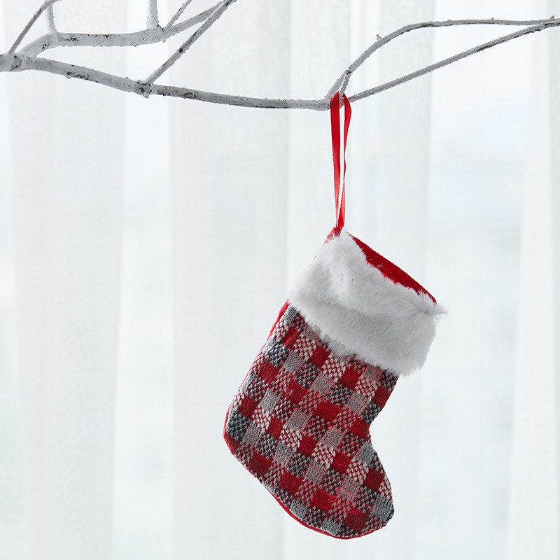 Buscando madera Decoración navideña Calcetines pequeños Bolsa de dulces Bolsa de accesorios Regalos de Navidad Decoraciones navideñas