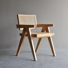北歐日式設計師櫻桃木實木藤編休閑餐椅袋鼠椅昌迪加爾單人扶手椅
