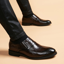 商务休闲皮鞋男英伦风一脚蹬正装德比鞋新款真皮透气西装套脚男鞋