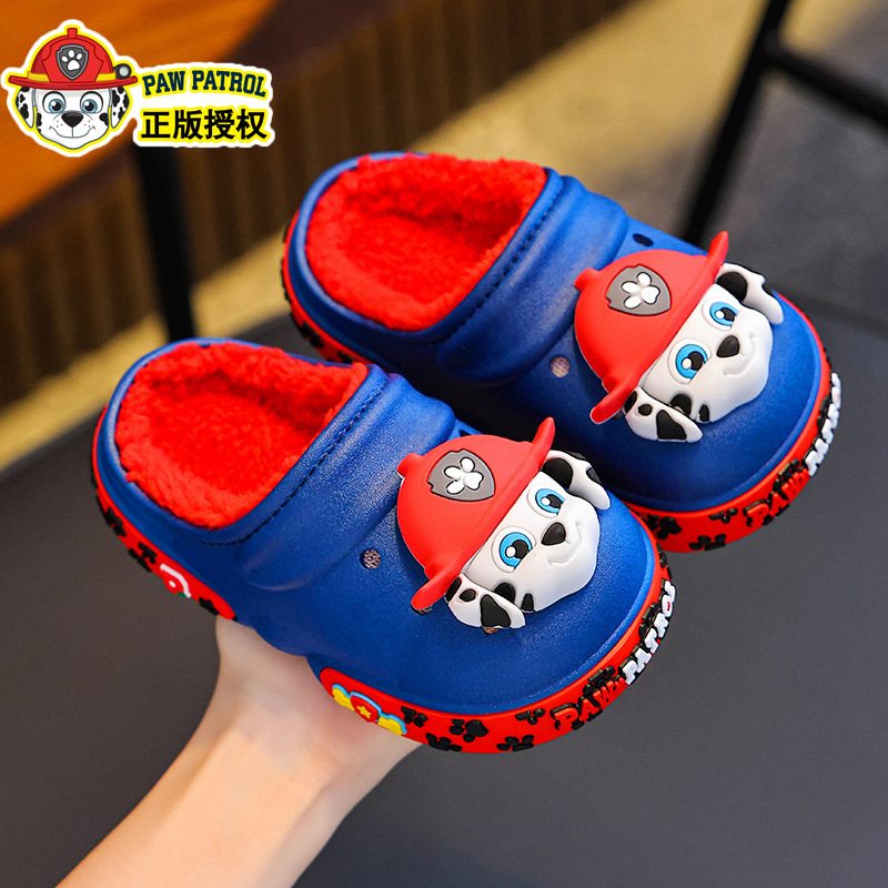 Paquetes de invierno para niños, zapatos de algodón cálidos y impermeables, zapatillas de algodón para niños pequeños y medianos.