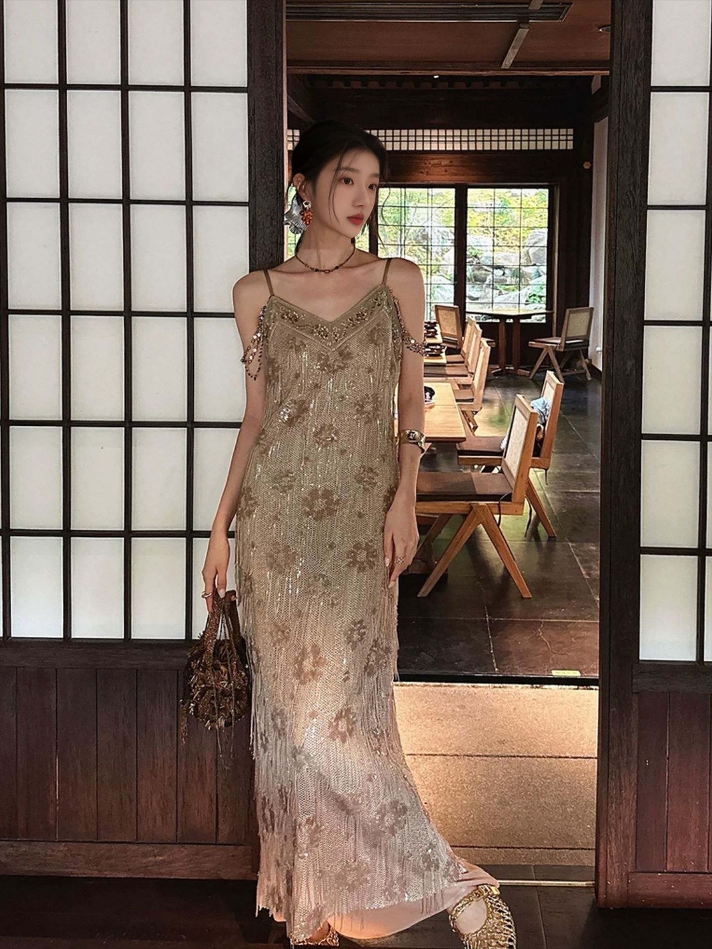 Đầm dây tua rua thêu lưới đính cườm phong cách Trung Quốc mới ZX N7012 — đen obsidian, cơm hạnh nhân
