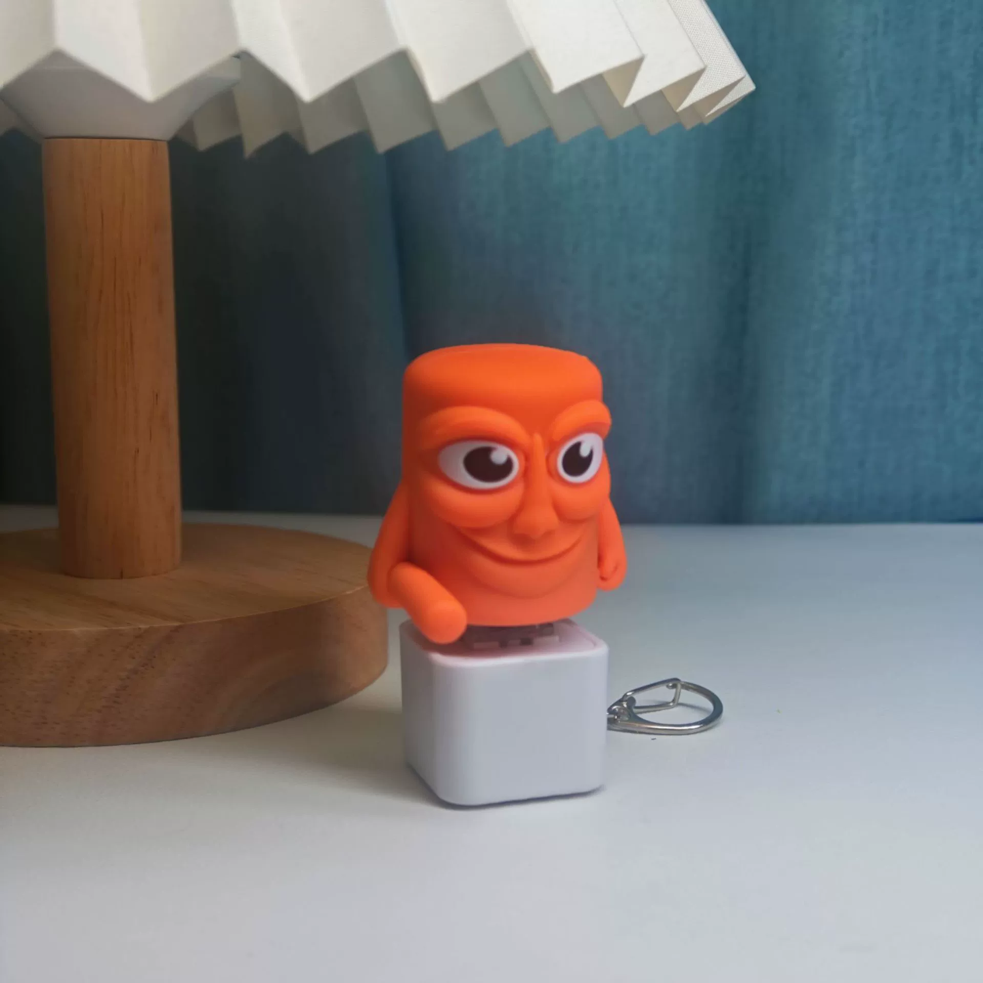 Высокое качество брелок, игрушка, звуковые эффекты, антистресс, оптом