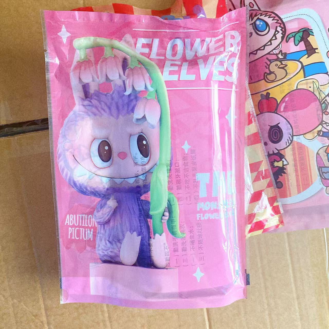 Bolsas ciegas dibujos animados nuevos juguetes de estudiantes mezclar y combinar regalos de múltiples estilos de ferrules de regalo de muñeca máquina de cabina al por mayor