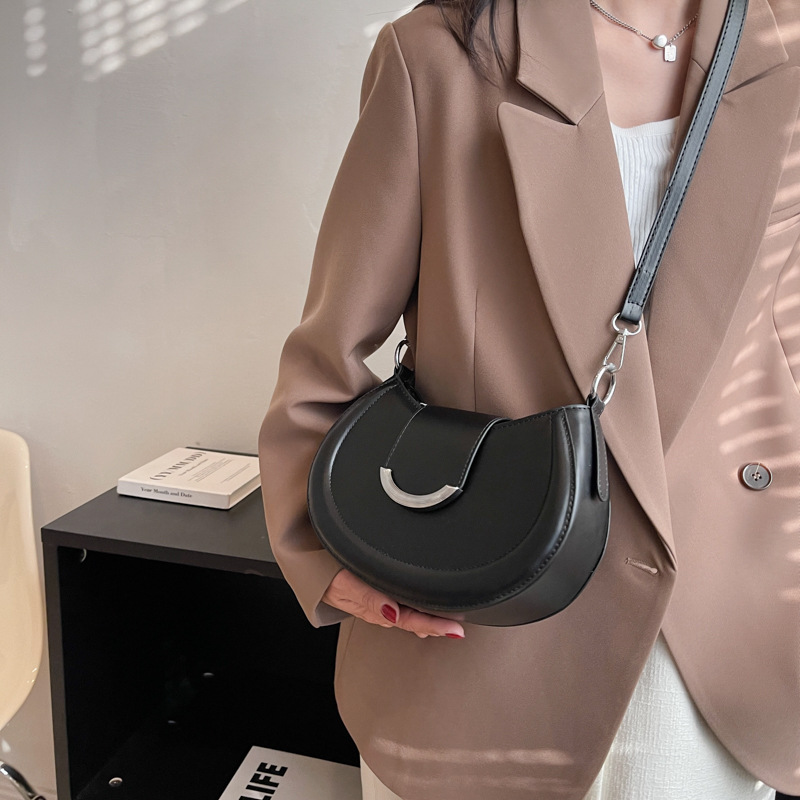Estilo coreano todo partido bolsa de las axilas 2024 primavera nueva mujer bolsa de Internet celebridad mismo estilo bolsa de hombro ins estilo simple bolsa de mensajero