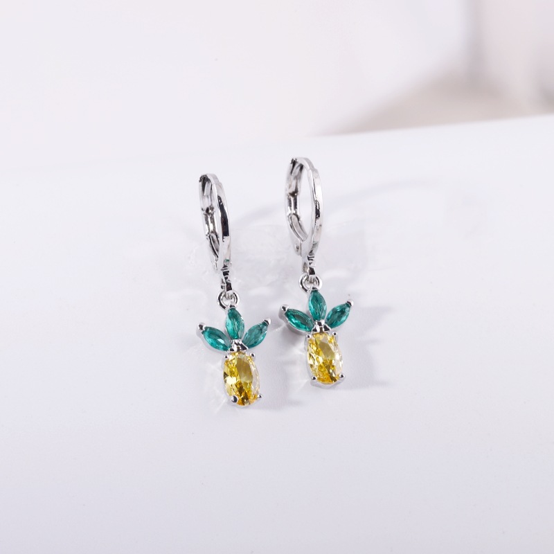 Pointed titanium steel lip stud product view