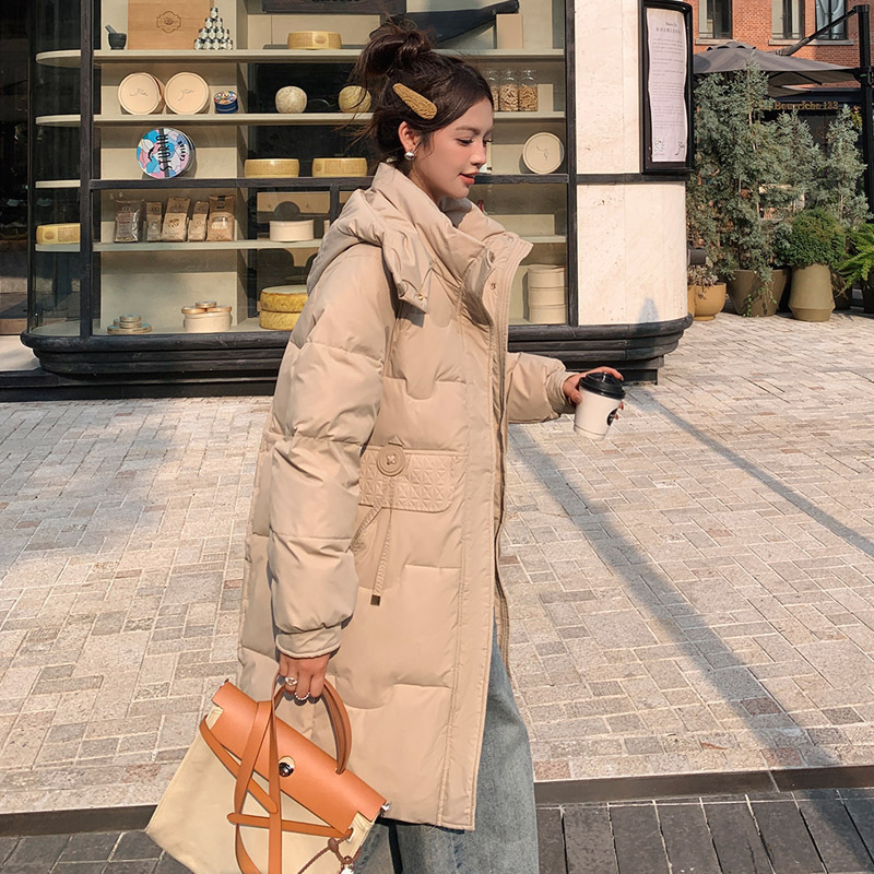 Moda transfronteriza de pluma media y larga mujer 2025 invierno nuevo algodón grueso abrigo de invierno con capuzas cálidas