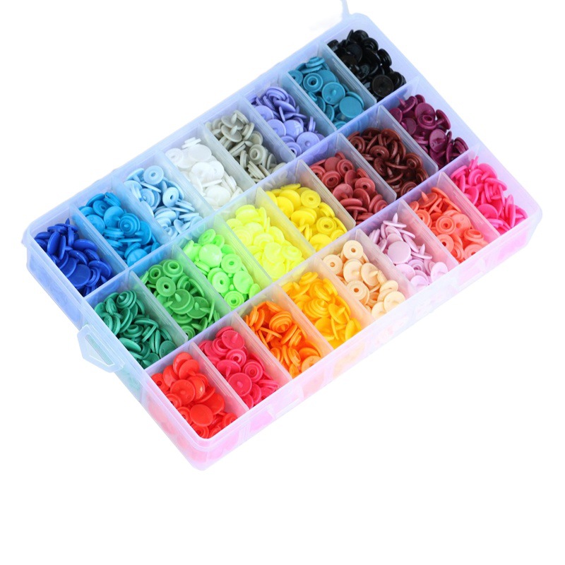 Fábrica transfronteriza Hualian resina T3 caja de botones de plástico con herramientas para bebés botones de traje