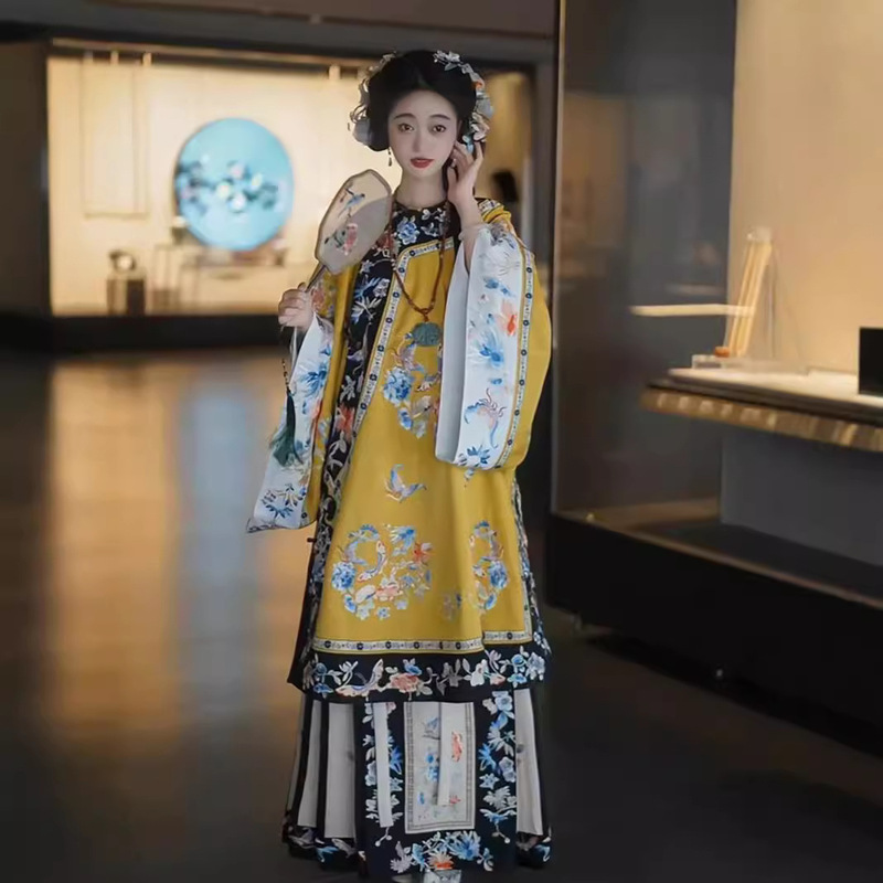Ancient Costume Qing Han Style Women's Restored Double-Breasted Round Neck Antique Ethnic Costume Heavy Industry Printed Horse-Faced Skirt Two-Piece Set