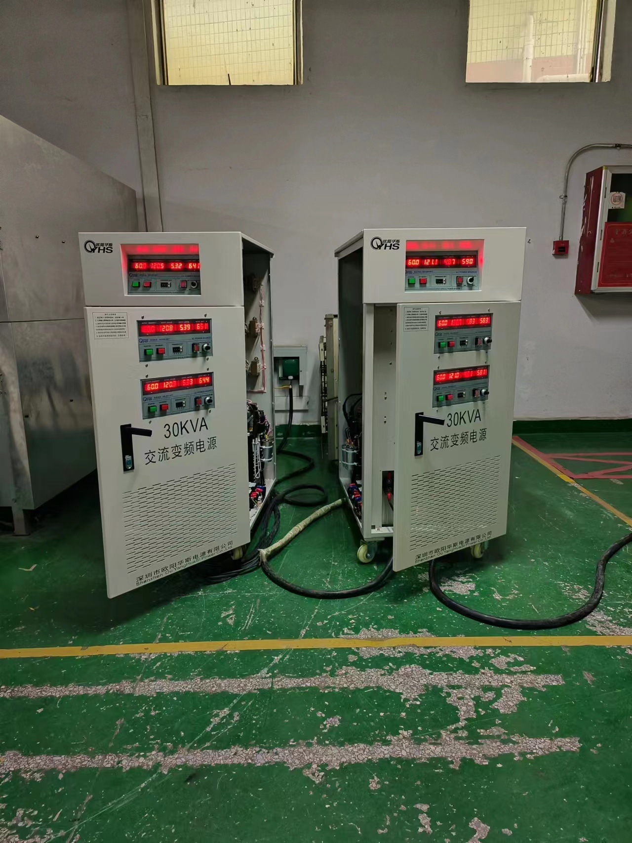 ŷ����˹����30KVA��Ƶ��Դ�������ѹ�����ɵ�������ɽ������