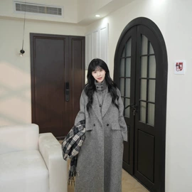 女式毛呢外套;女式针织衫;吊带背心