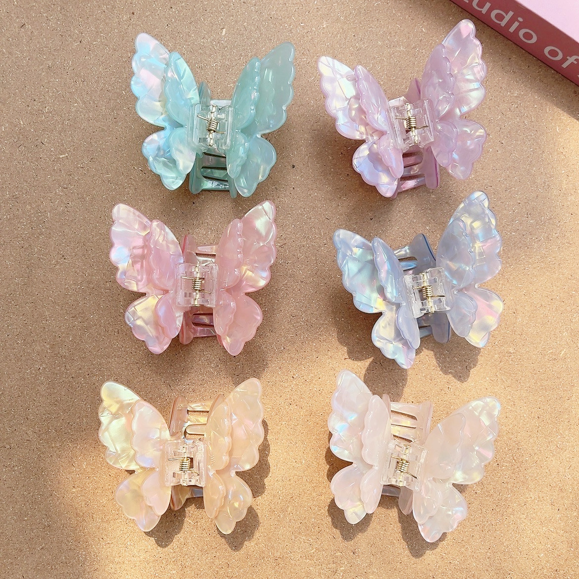 24g Weight Hair Claws Hair Accessories Type 1 Piece Quantity Holiday, Daily Occasion Acrylic, Acetic acid sheets Material Butterfly Pattern Women's Gender Sweet Style Sweet Women's Butterfly Arylic Acetic Acid Sheets Hair Claws 1
