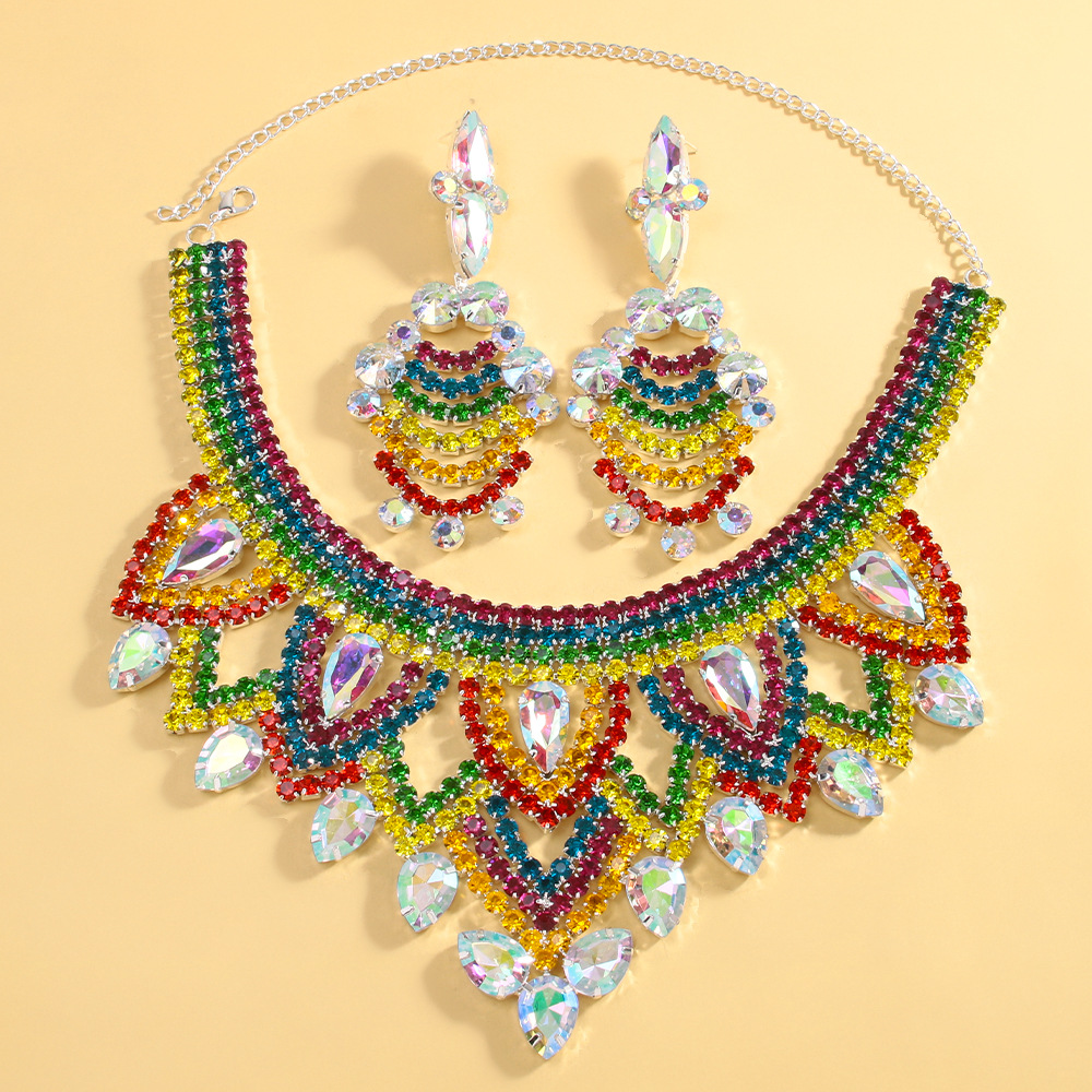 Conjunto de joyería de gota de fuego transfronterizo exagerado de diamante de color cadena de clavícula pendientes de bordas conjunto de joyería para mujeres